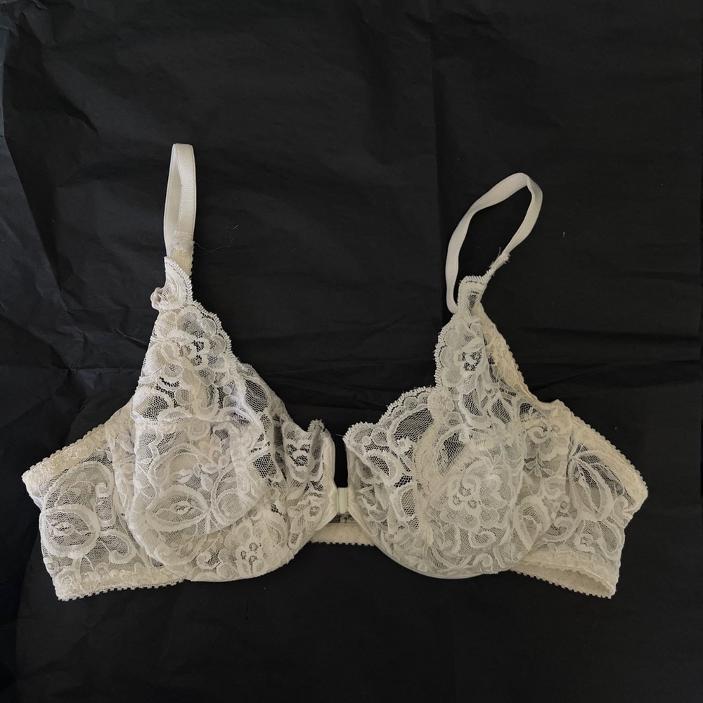 Vintage Rare Christian Dior Off White Lace Bra 36B